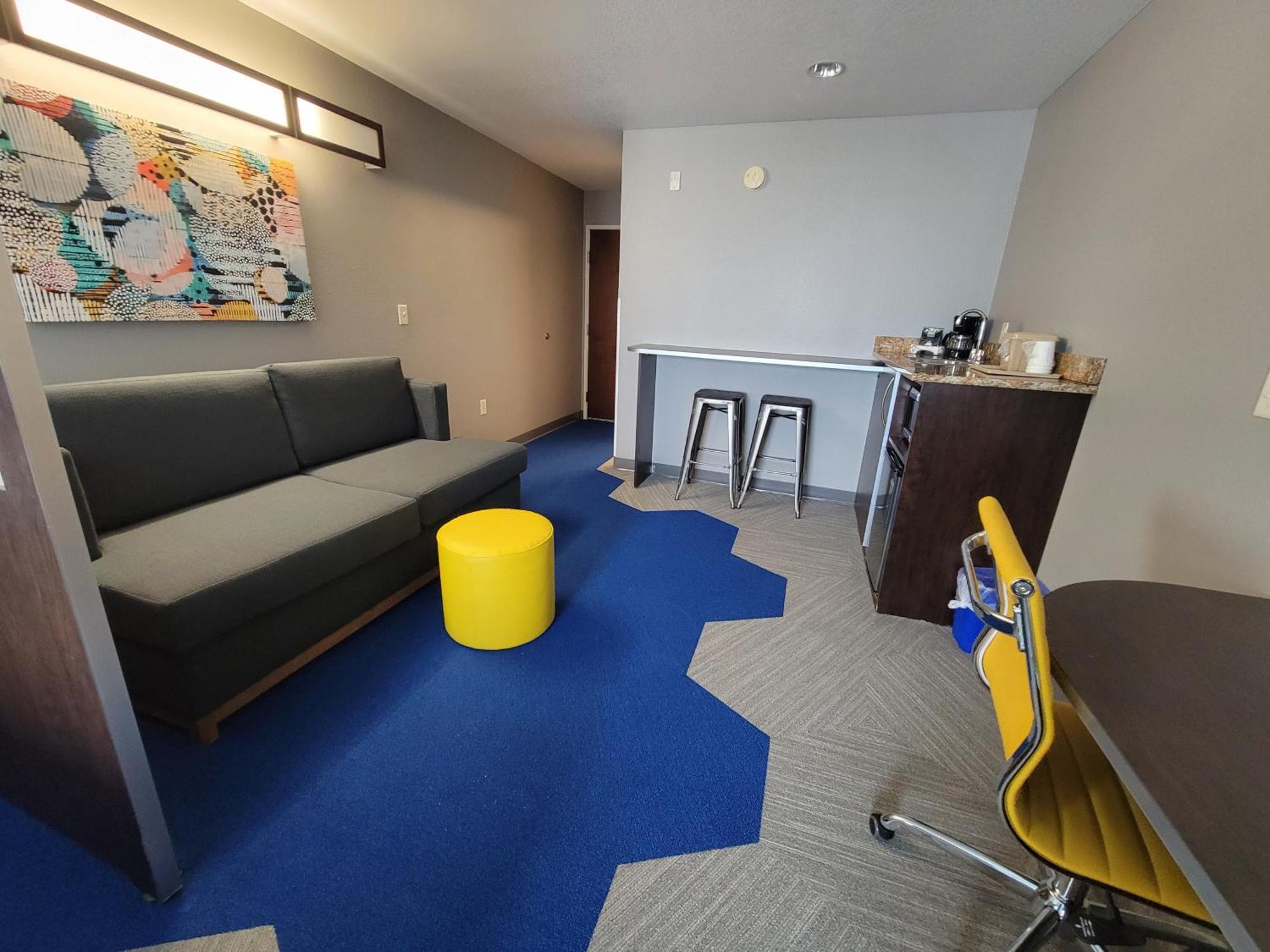 Microtel & By Wyndham Bluffs Hotel